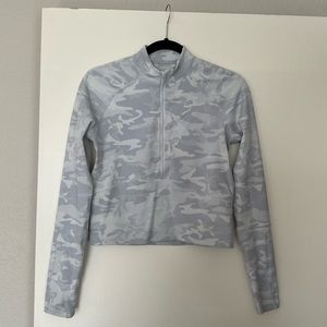 Cropped half zip define jacket